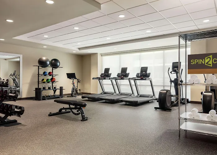 Home2 Suites By Hilton Milwaukee West